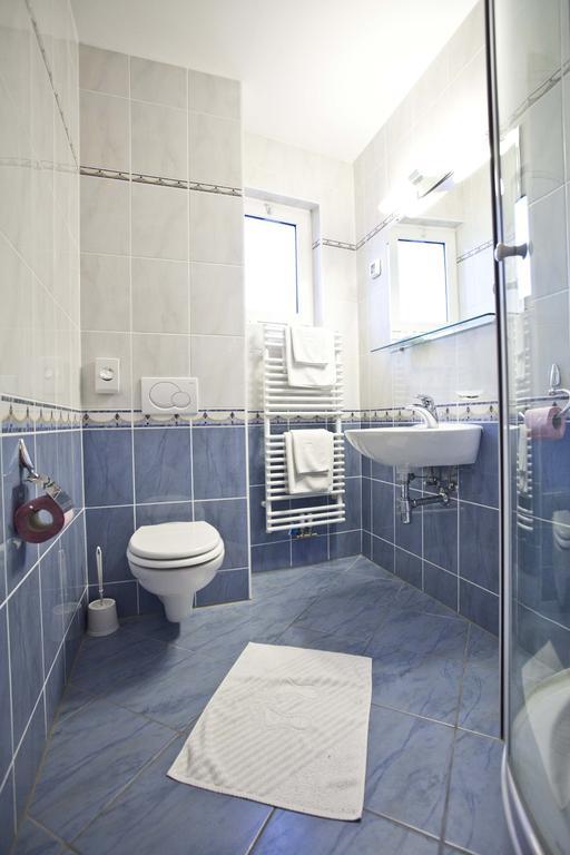 Studio Apartmani Bijeli Delfin Биоград-на-Мору Номер фото
