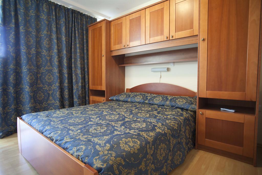 Studio Apartmani Bijeli Delfin Биоград-на-Мору Номер фото