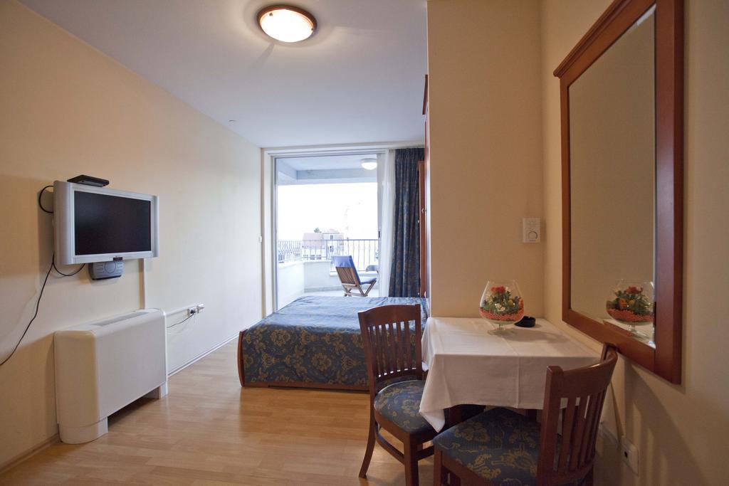 Studio Apartmani Bijeli Delfin Биоград-на-Мору Номер фото